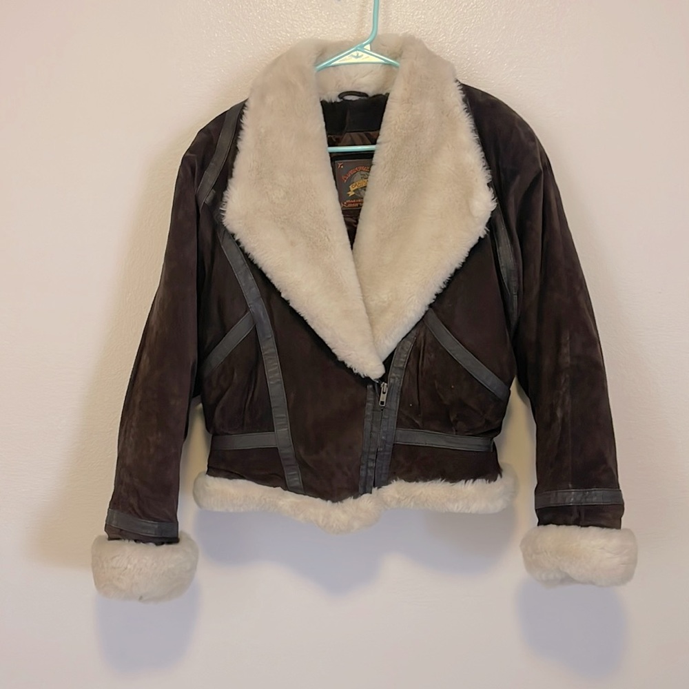 Suede jacket with faux fur collar